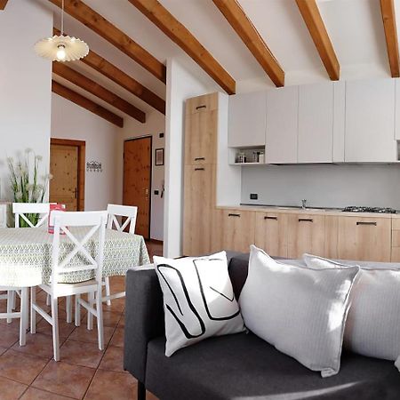 La Casa Di Athos Apartment Tenna Exterior foto
